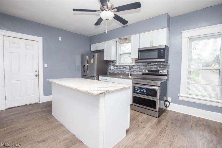 2391 27th Street, Akron, OH - Photo 4