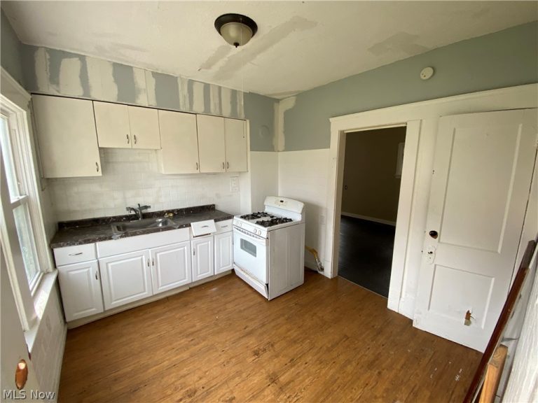 2901 121st Street, Cleveland, OH - Photo 4