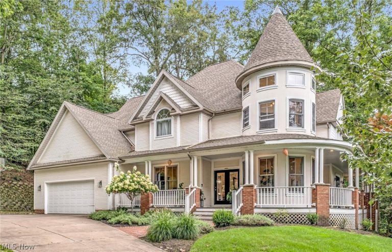 8851 Spring Valley Drive, Broadview Heights, OH, 44147