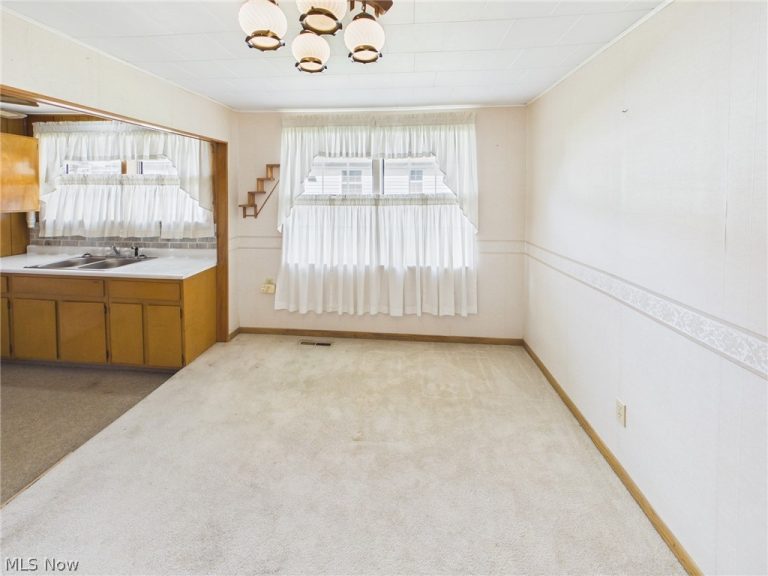 90 Third Street, Parkersburg, WV - Photo 8