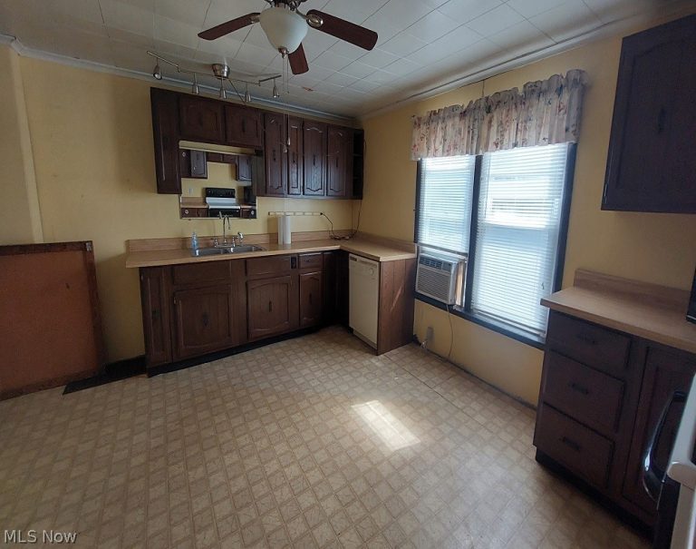 307 Freeman Street, Toronto, OH - Photo 6