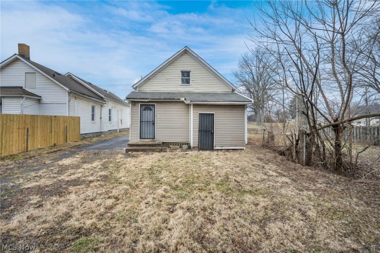 3667 61st Street, Cleveland, OH - Photo 6