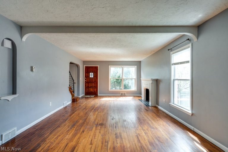 20503 Mountville Drive, Maple Heights, OH - Photo 6