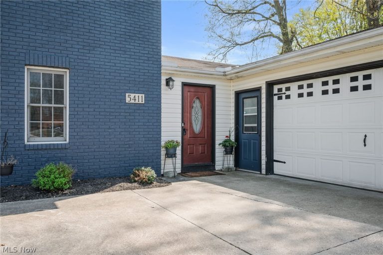 5411 Heisley Road, Mentor, OH - Photo 4