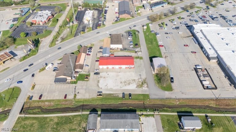 1010 10th Street, Vienna, WV - Photo 6