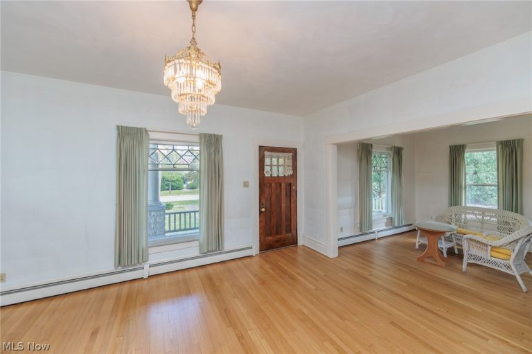 110 Courtland Street, Wellington, OH - Photo 4
