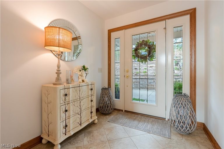 376 Mohawk Drive, Malvern, OH - Photo 4