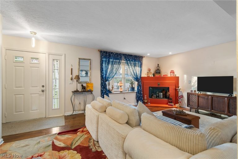 20520 Detroit Road, Rocky River, OH - Photo 8