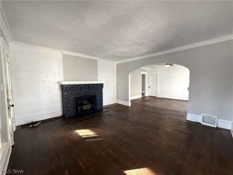 295 Grove Street, Akron, OH - Photo 4