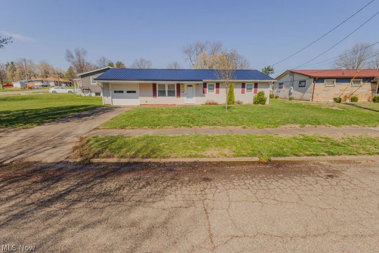 143 Riverview Drive, Marietta, OH, 45750