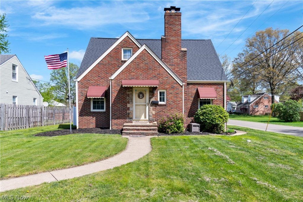 1256 Manor Avenue, Canton, OH