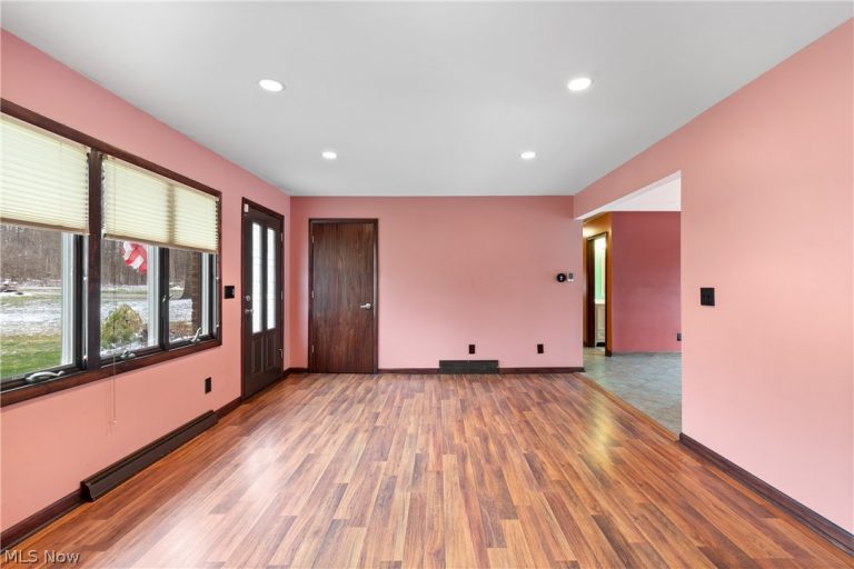 3269 Wildwood Drive, Medina, OH - Photo 2