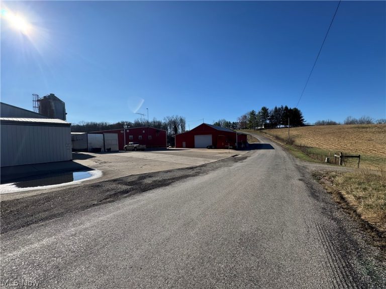3810 Tick Ridge Road, Vincent, OH - Photo 3