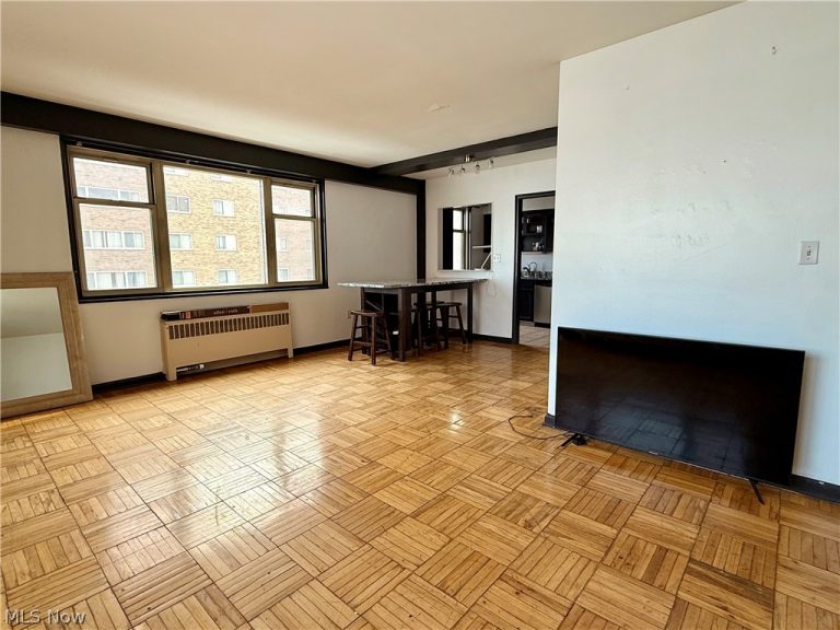 11820 Edgewater Drive, Lakewood, OH - Photo 5