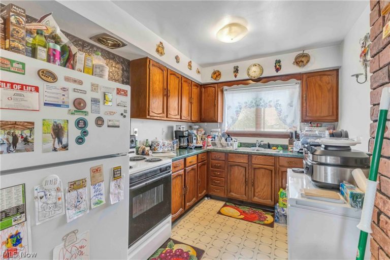 360 South Main Street, Oberlin, OH - Photo 8