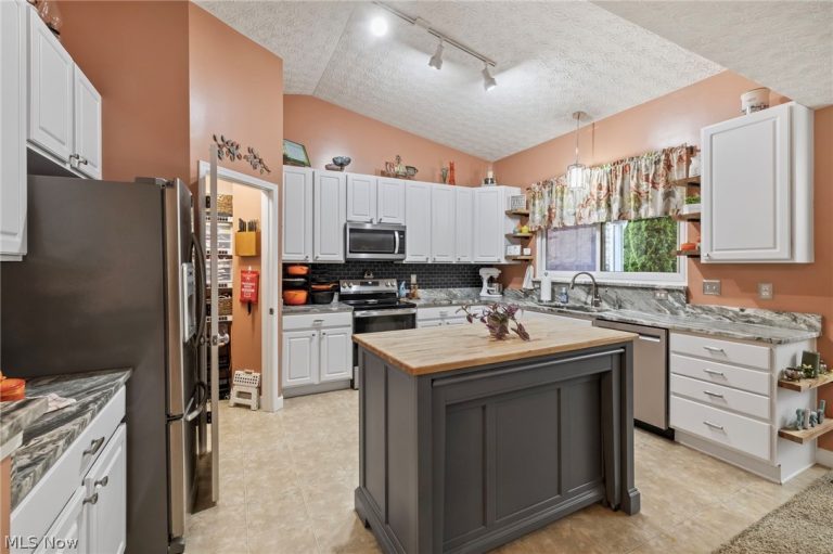 620 Brighton Street, Pickerington, OH - Photo 8