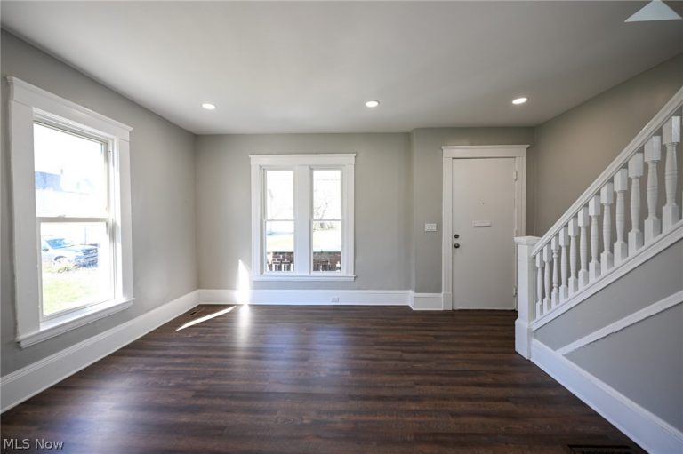 2221 97th Street, Cleveland, OH - Photo 8