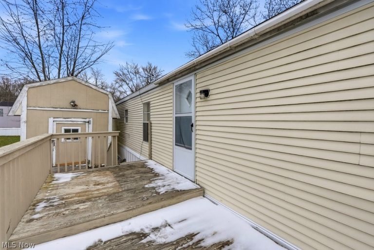 6507 Robby Lane, Ravenna, OH - Photo 4