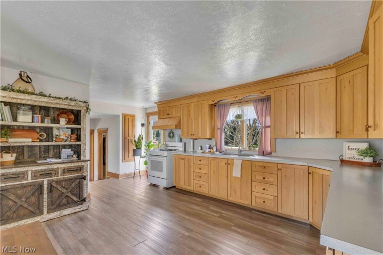 16236 Old State Road, Middlefield, OH - Photo 6