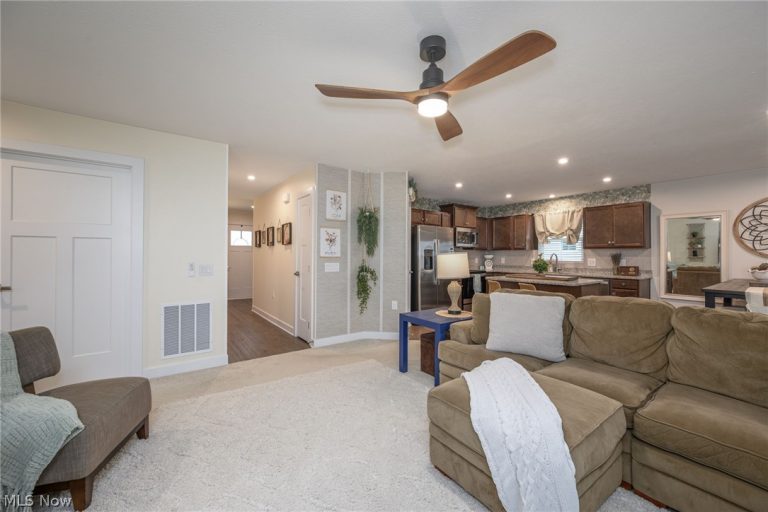 543 Swan Drive, Seville, OH - Photo 5