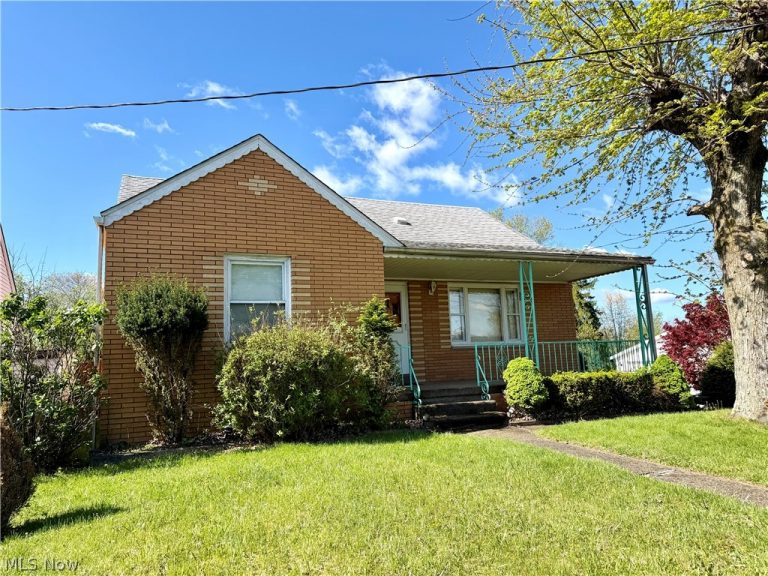 123 Clearview Ave, Weirton, WV - Photo 2