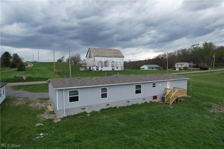 2112 Canyon Road, Carrollton, OH - Photo 4