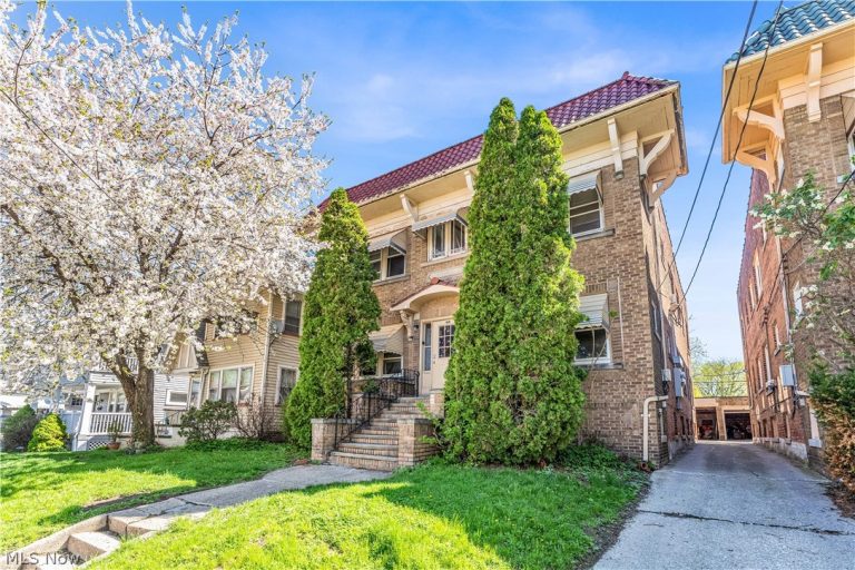 1353 Phelps Avenue #2, Lakewood, OH - Photo 2