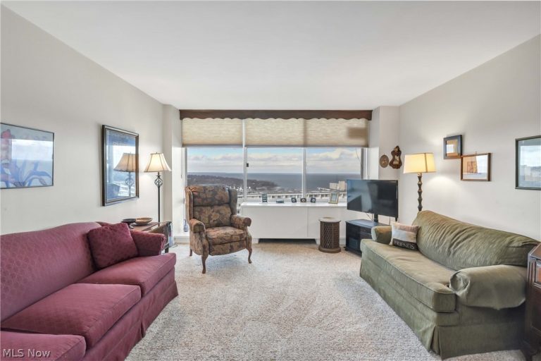 12700 Lake Avenue #2808, Lakewood, OH - Photo 3