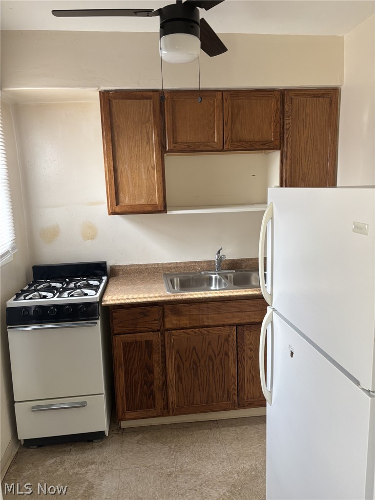 450 Kenwood Drive #D-12, Euclid, OH - Photo 6