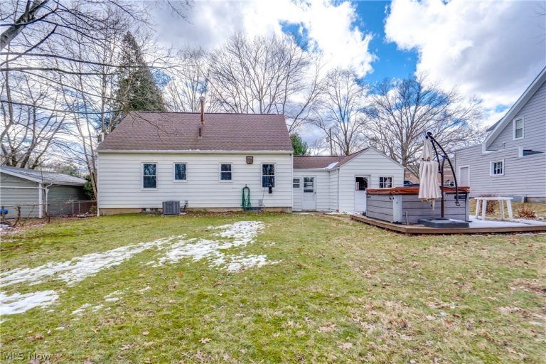 3355 Sycamore Drive, Stow, OH - Photo 6
