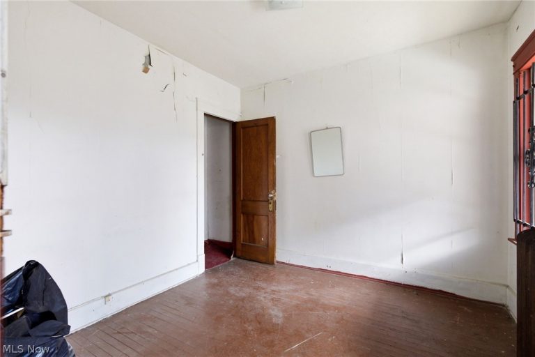 8834 Saint Clair Avenue, Cleveland, OH - Photo 8