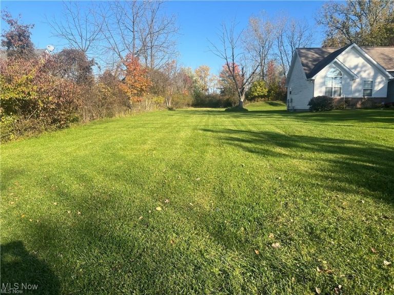 7263 Free Avenue, Oakwood Village, OH, 44146
