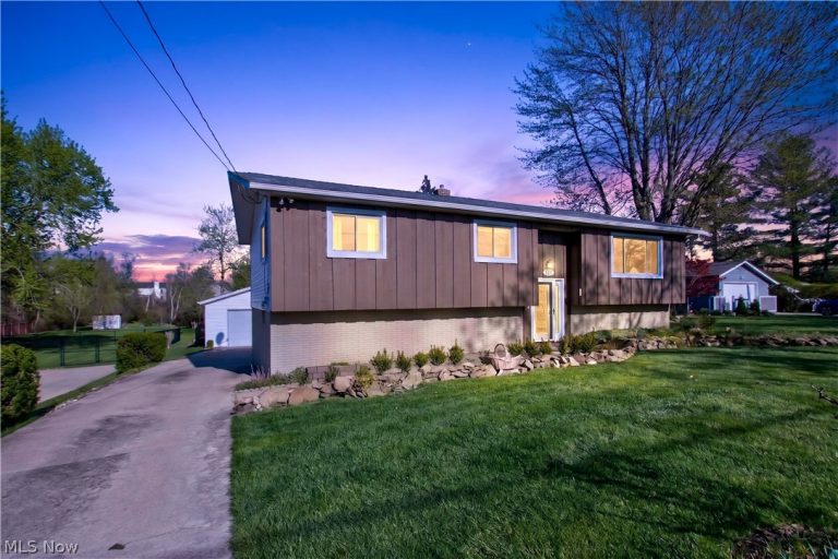 889 Pennys Drive, Brunswick, OH - Photo 4