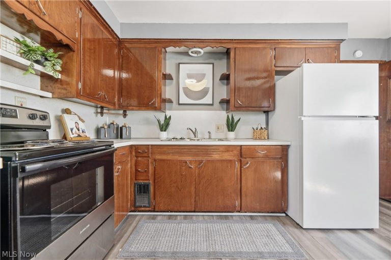 2806 33rd Street, Canton, OH - Photo 4