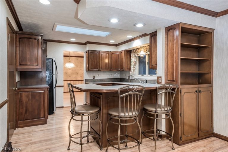 4720 Strouble Drive, Canton, OH - Photo 5