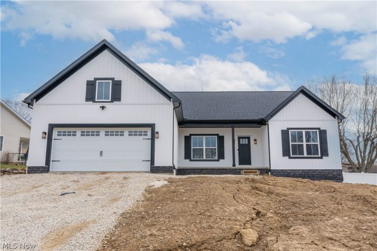 4691 Stevie Avenue, Massillon, OH - Photo 2