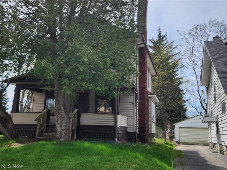 611 Cohasset Drive, Youngstown, OH - Photo 2