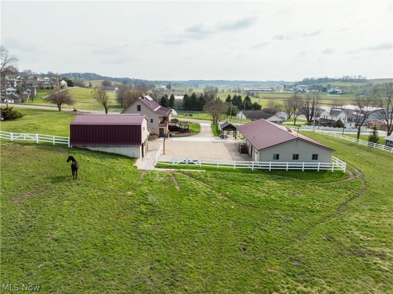 4607 County Road 145, Sugarcreek, OH - Photo 4