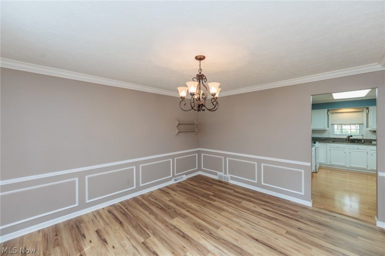 33403 Cromwell Drive, Solon, OH - Photo 8