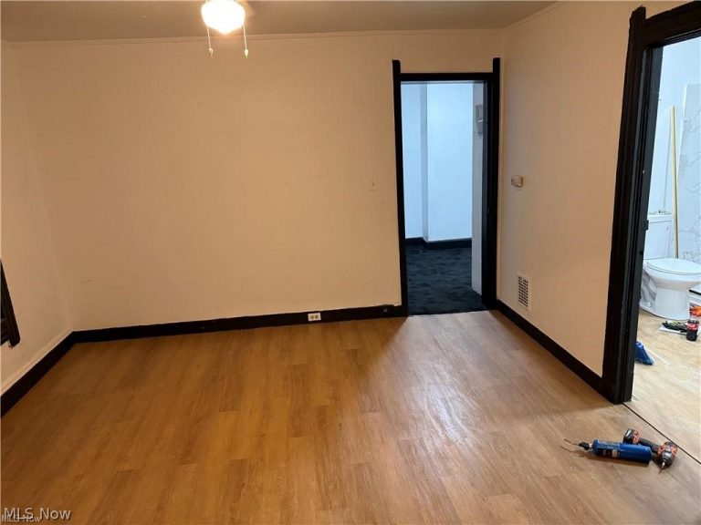 2113 104th Street, Cleveland, OH - Photo 2