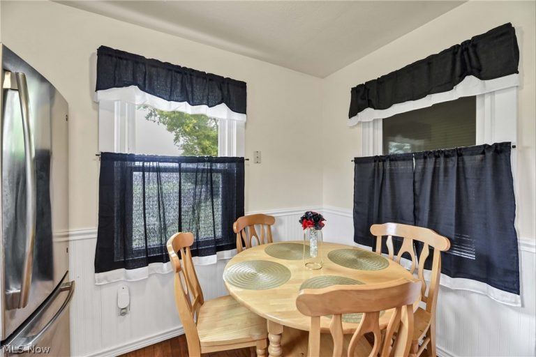 471 Columbus Street, Bedford, OH - Photo 5