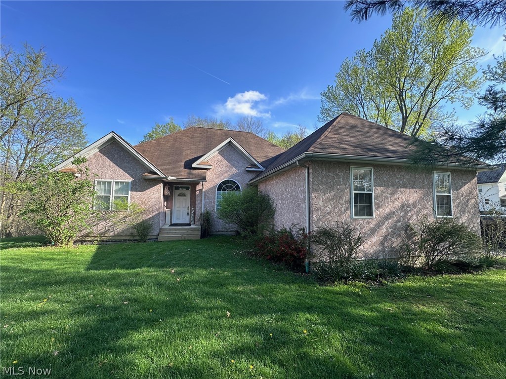 156 Penrose Court, Elyria, OH