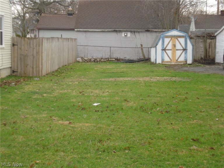 East 362 Street, Eastlake, OH - Photo 2