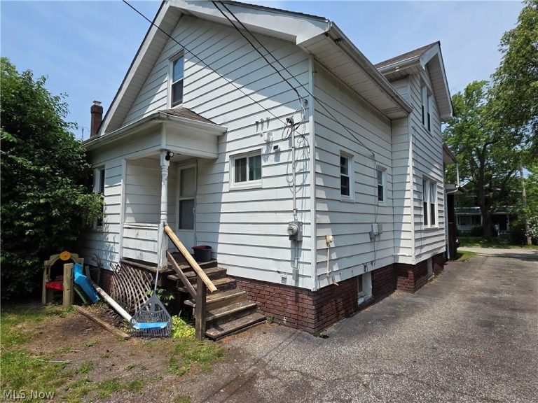 3270 Berkshire Road, Cleveland Heights, OH - Photo 4