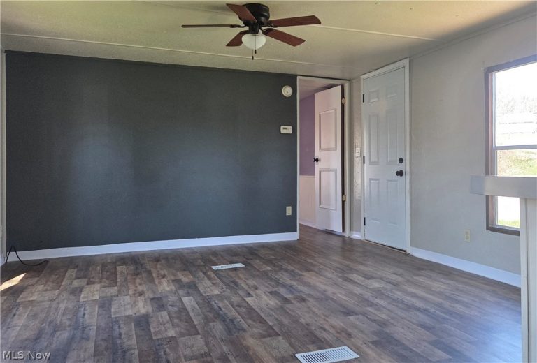 108 Gulf Stream Lane, New Philadelphia, OH - Photo 6