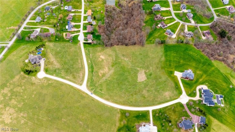 Oldefield Drive, St Clairsville, OH - Photo 4
