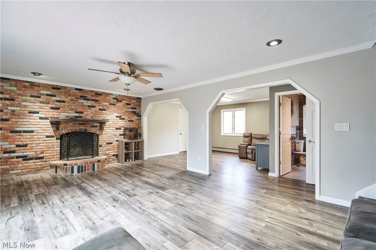 8585 Carmichael Drive, Chesterland, OH - Photo 2