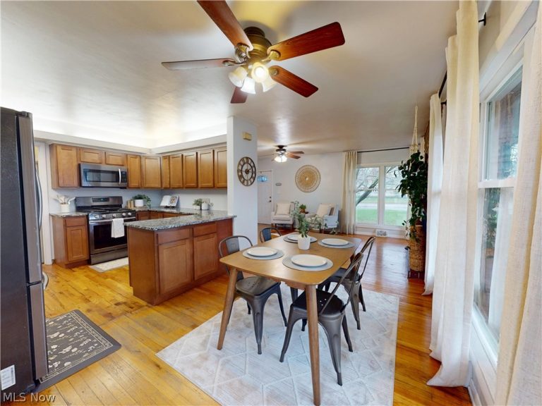 162 Leavitt Road, Amherst, OH - Photo 8