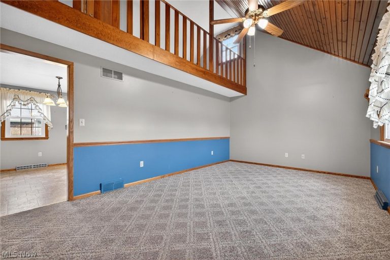 720 Springfield Road #D, Columbiana, OH - Photo 3