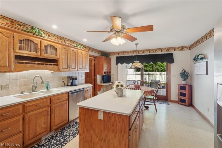 6873 Luteran Lane, Poland, OH - Photo 8